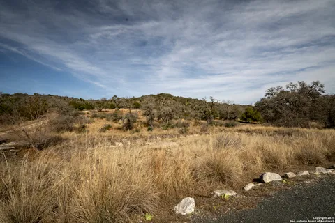 $233,200 | 121 Stieler Valley Lane North, Comfort, TX 78013