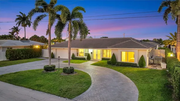 $2,495,000 | 4460 Northeast 26th Avenue, Lighthouse Point, FL 33064