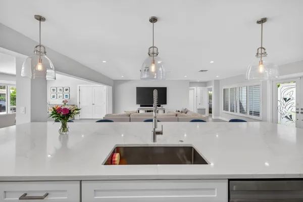 $2,495,000 | 4460 Northeast 26th Avenue, Lighthouse Point, FL 33064