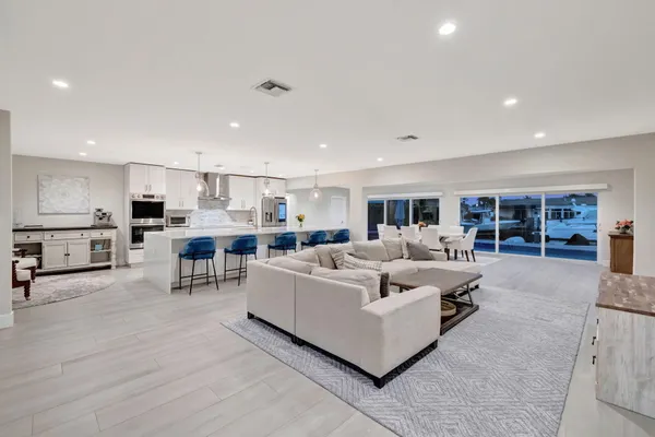 $2,495,000 | 4460 Northeast 26th Avenue, Lighthouse Point, FL 33064