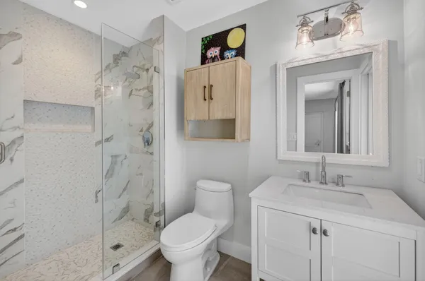 $2,495,000 | 4460 Northeast 26th Avenue, Lighthouse Point, FL 33064
