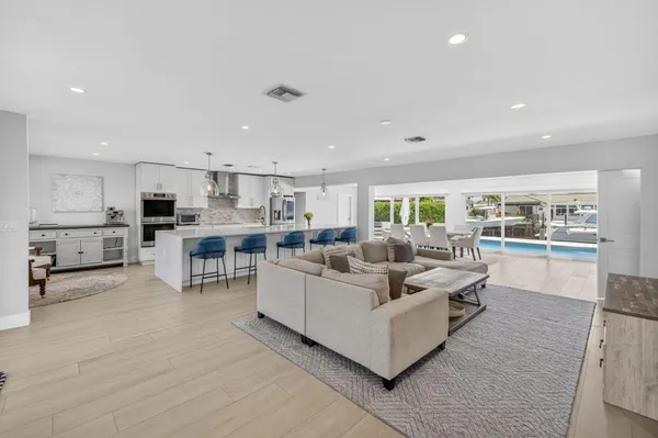 $2,495,000 | 4460 Northeast 26th Avenue, Lighthouse Point, FL 33064