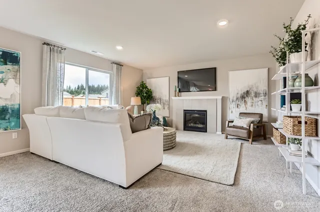 $599,990 | 9822 Ferns Loop Southeast, Yelm, WA 98597