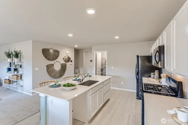 $599,990 | 9822 Ferns Loop Southeast, Yelm, WA 98597