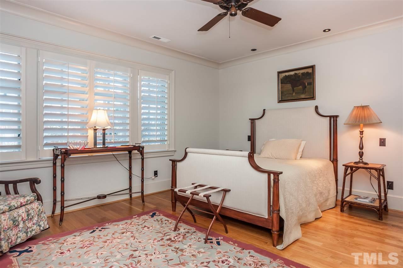 1516 Banbury Road Raleigh, NC 27607 - Photo 18 of 25