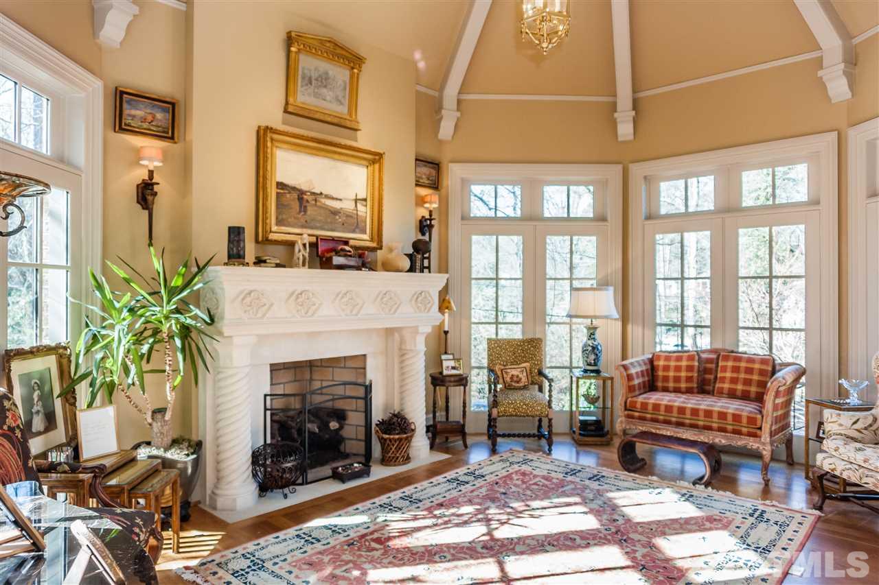 1516 Banbury Road Raleigh, NC 27607 - Photo 4 of 25