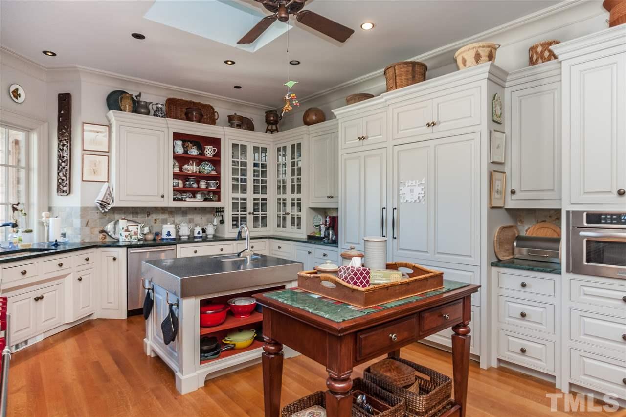 1516 Banbury Road Raleigh, NC 27607 - Photo 9 of 25