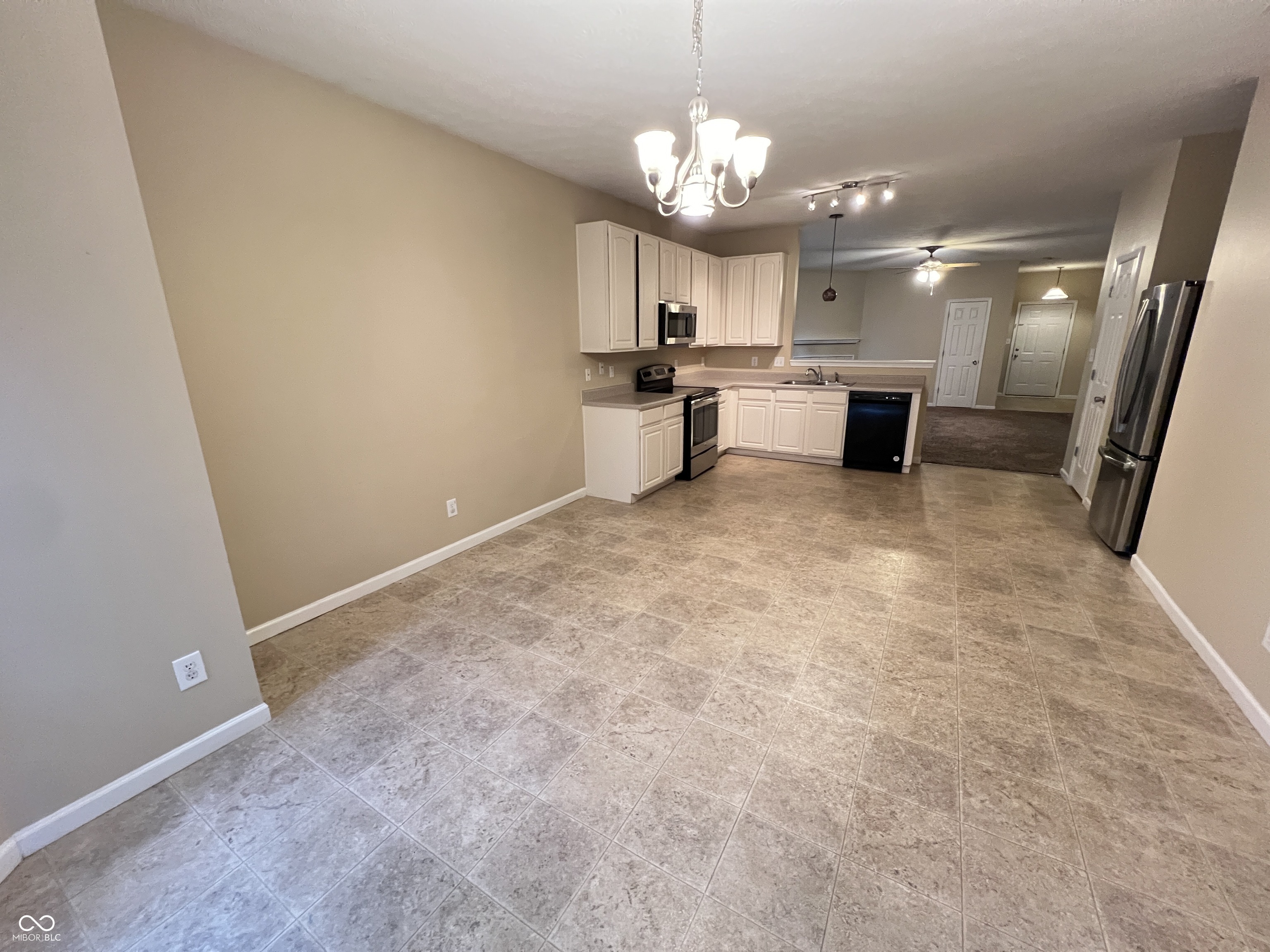 15094 Dry Creek Road Noblesville, IN 46060 - Photo 13 of 27
