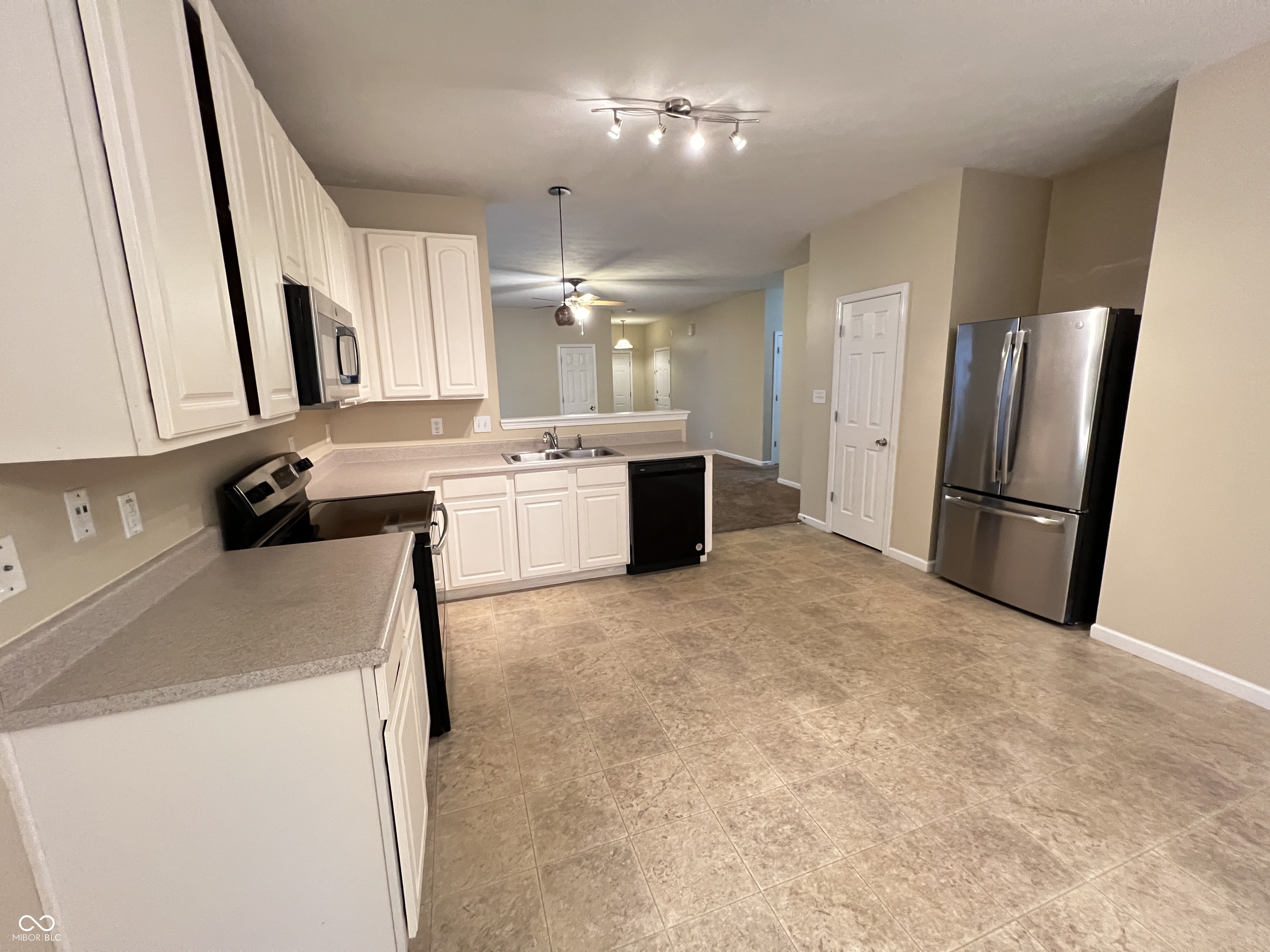 15094 Dry Creek Road Noblesville, IN 46060 - Photo 14 of 27