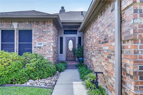 $299,000 | 1127 Cupertino Street, Portland, TX 78374