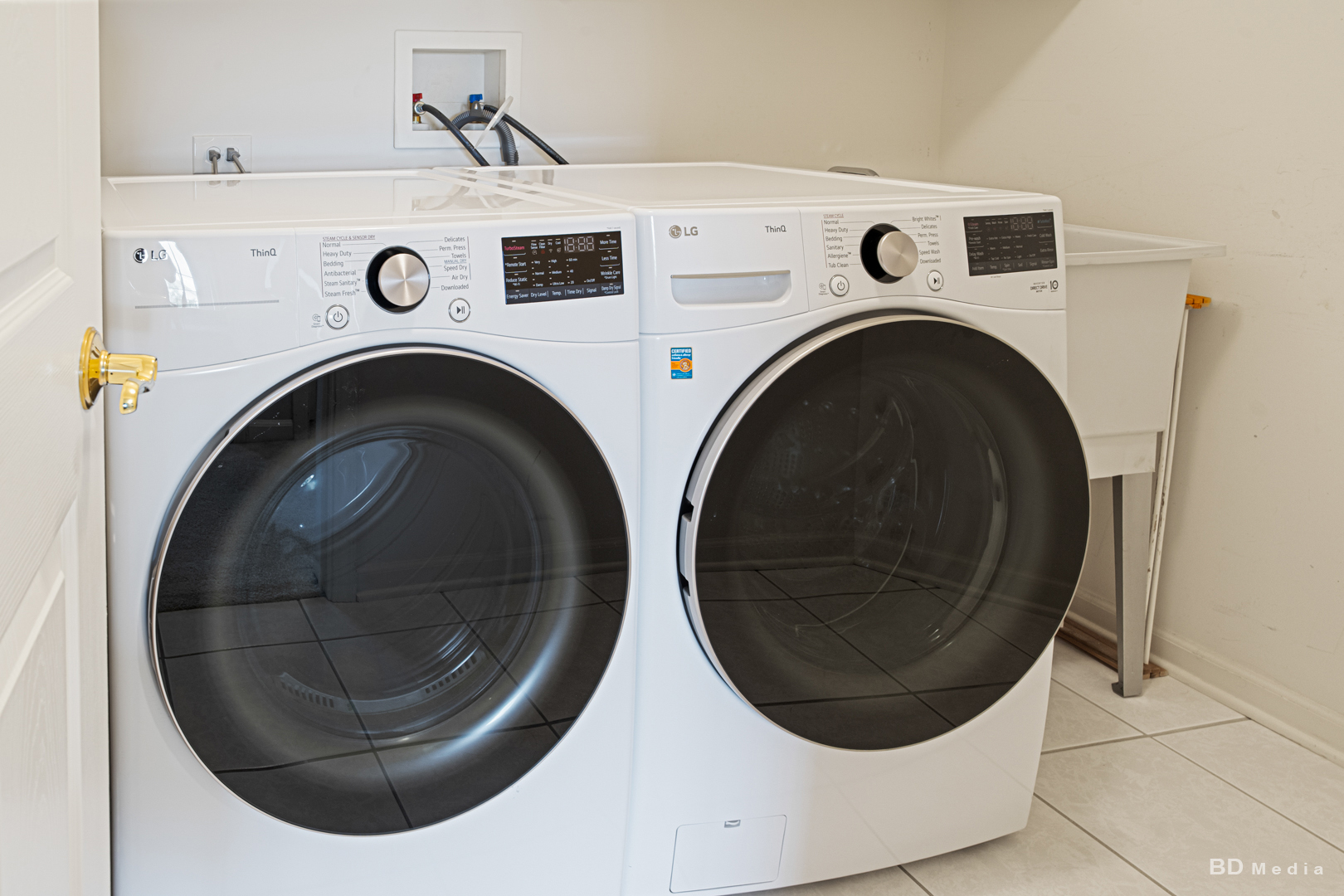1603 Spyglass Circle Palos Heights, IL 60463 - Photo 27 of 51 a view of washer and dryer