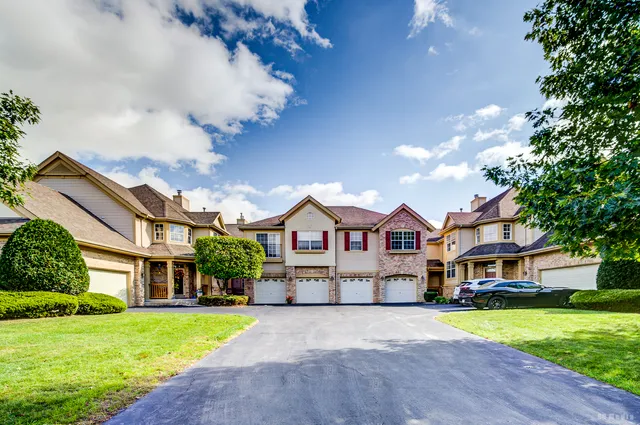 $2,800 | 1603 Spyglass Circle, Palos Heights, IL 60463