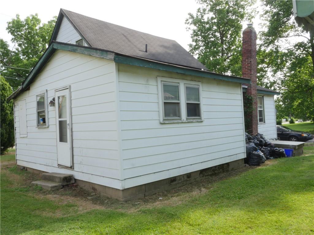 724 West 17th Street Anderson, IN 46016 - Photo 5 of 30
