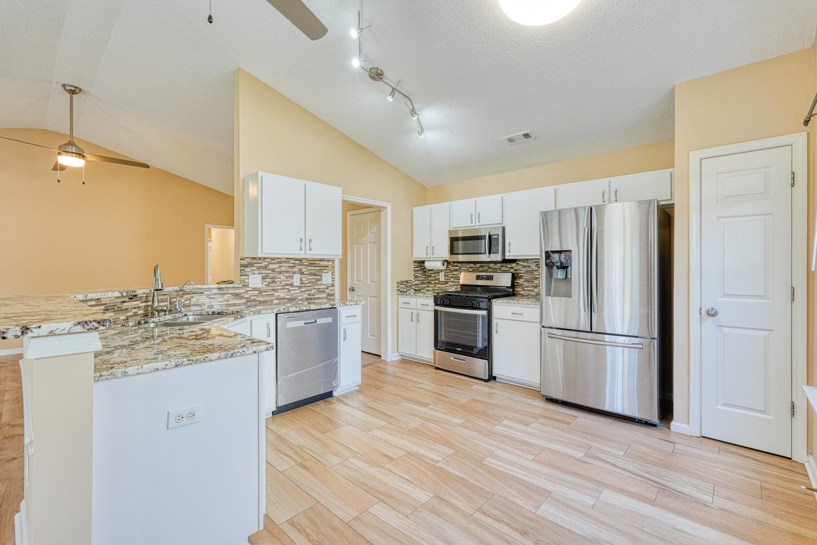 307 Valhalla Lane Simpsonville, SC 29681 - Photo 12 of 47 Gallery Image 12