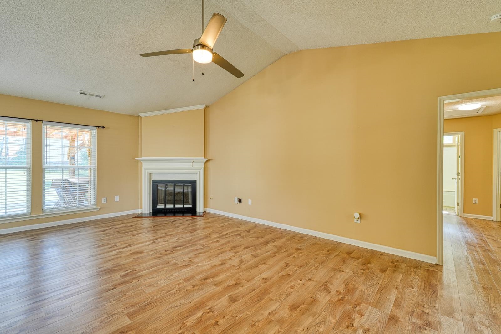 307 Valhalla Lane Simpsonville, SC 29681 - Photo 5 of 47 Gallery Image 5