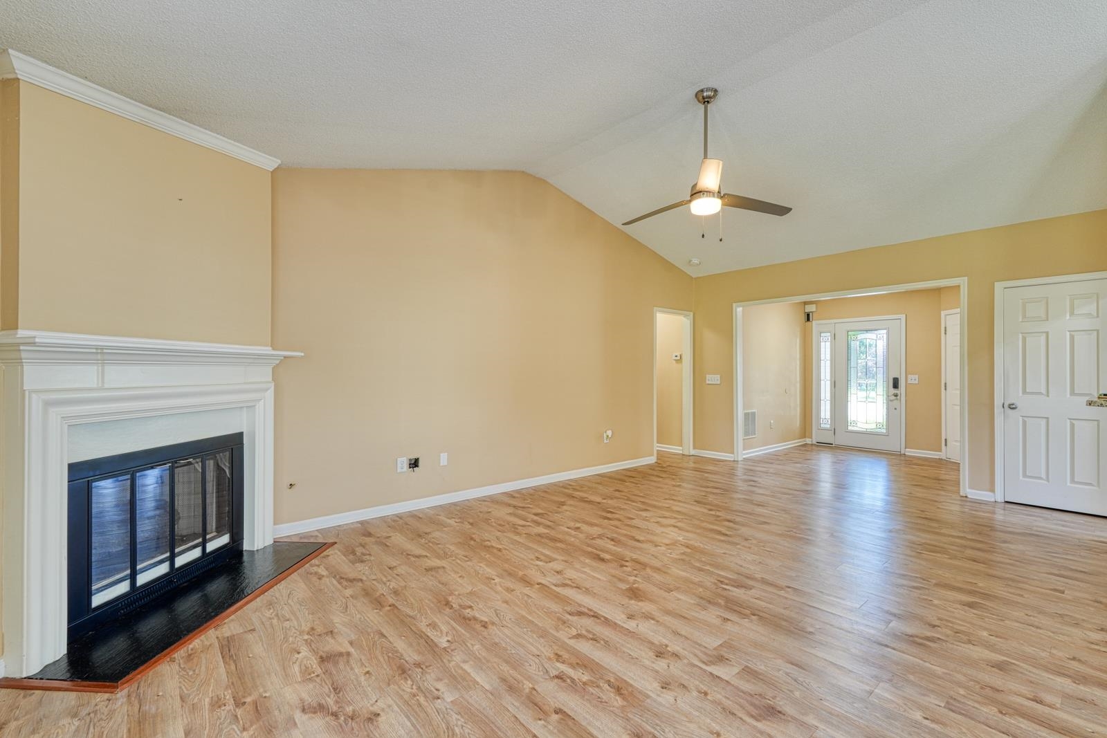 307 Valhalla Lane Simpsonville, SC 29681 - Photo 8 of 47 Gallery Image 8