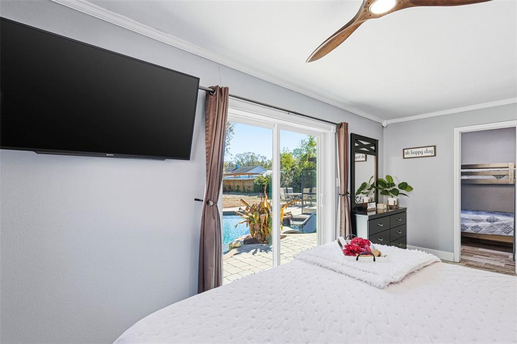 10405 North Woodmere Road Tampa, FL 33617 - Photo 27 of 58