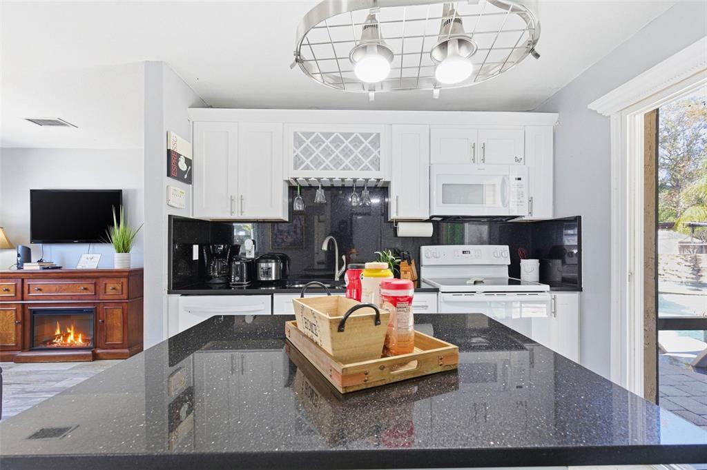 10405 North Woodmere Road Tampa, FL 33617 - Photo 30 of 58