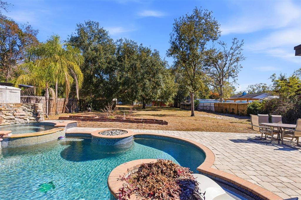 10405 North Woodmere Road Tampa, FL 33617 - Photo 44 of 58