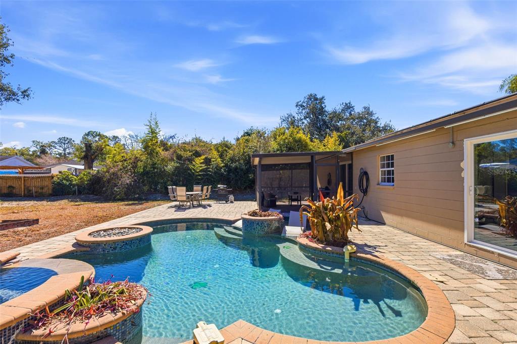 10405 North Woodmere Road Tampa, FL 33617 - Photo 47 of 58