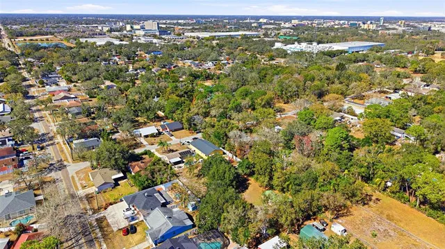 $460,000 | 10405 North Woodmere Road, Tampa, FL 33617