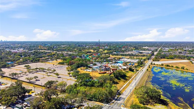 $460,000 | 10405 North Woodmere Road, Tampa, FL 33617