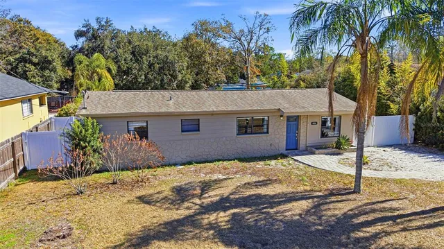 $460,000 | 10405 North Woodmere Road, Tampa, FL 33617