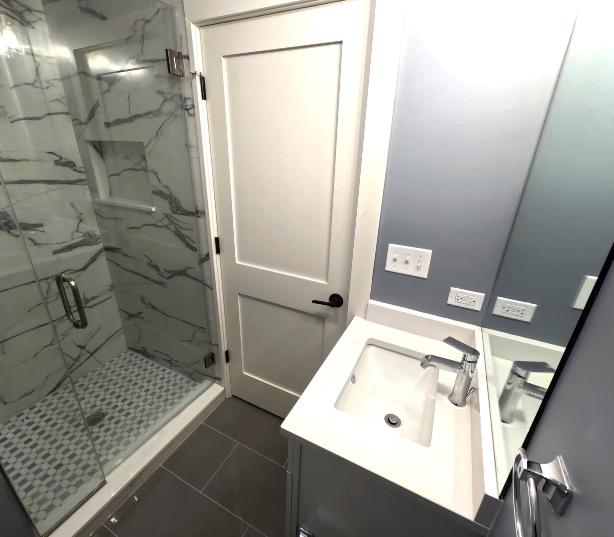 3473 South Archer Avenue, Unit 301 Chicago, IL 60608 - Photo 8 of 13 view of a bathroom