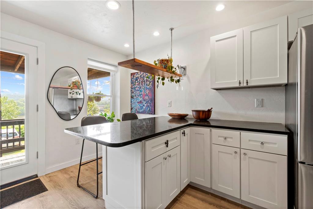 2212 Freeport Road Pittsburgh, PA 15238 - Photo 9 of 27