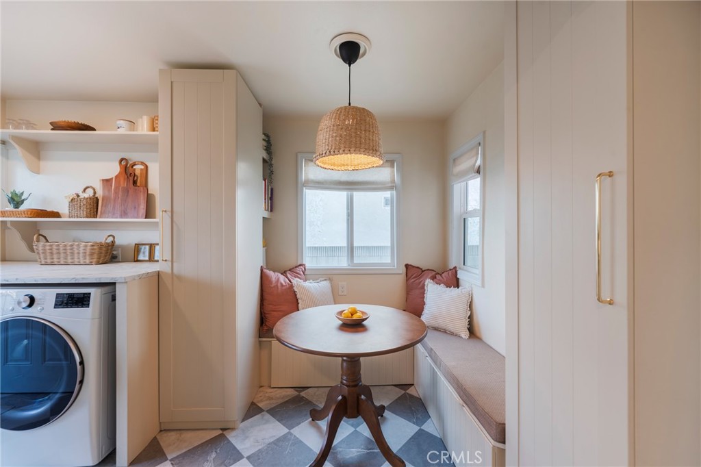 1931 West 68th Street Los Angeles, CA 90047 - Photo 4 of 29 a living room with furniture and a window