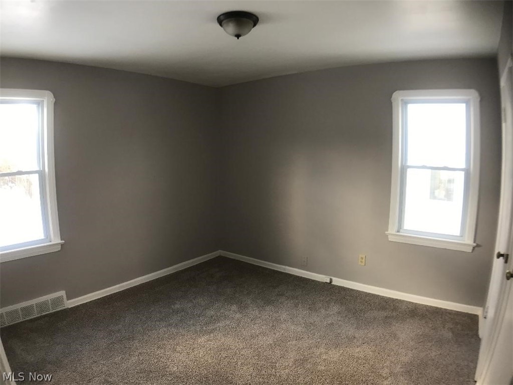 5707 Snow Road Parma, OH 44129 - Photo 7 of 17