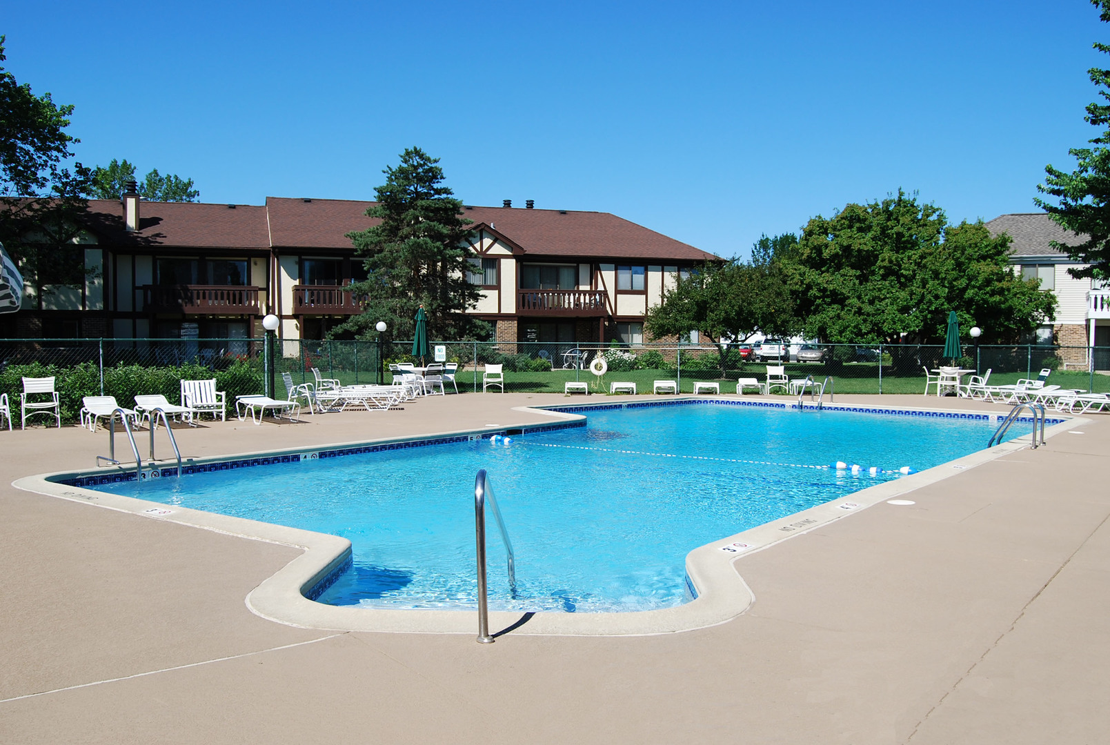 552 Greystone Lane, Unit C2 Wheeling, IL 60090 - Photo 18 of 21