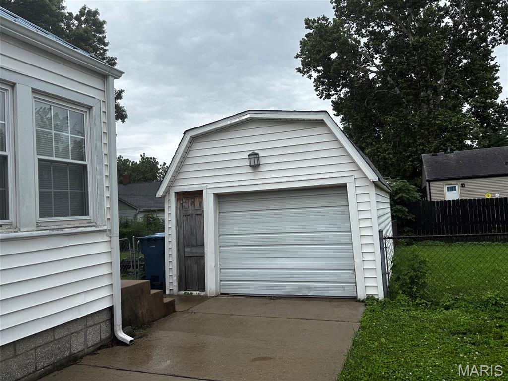 3407 Leo Street Alton, IL 62002 - Photo 3 of 28
