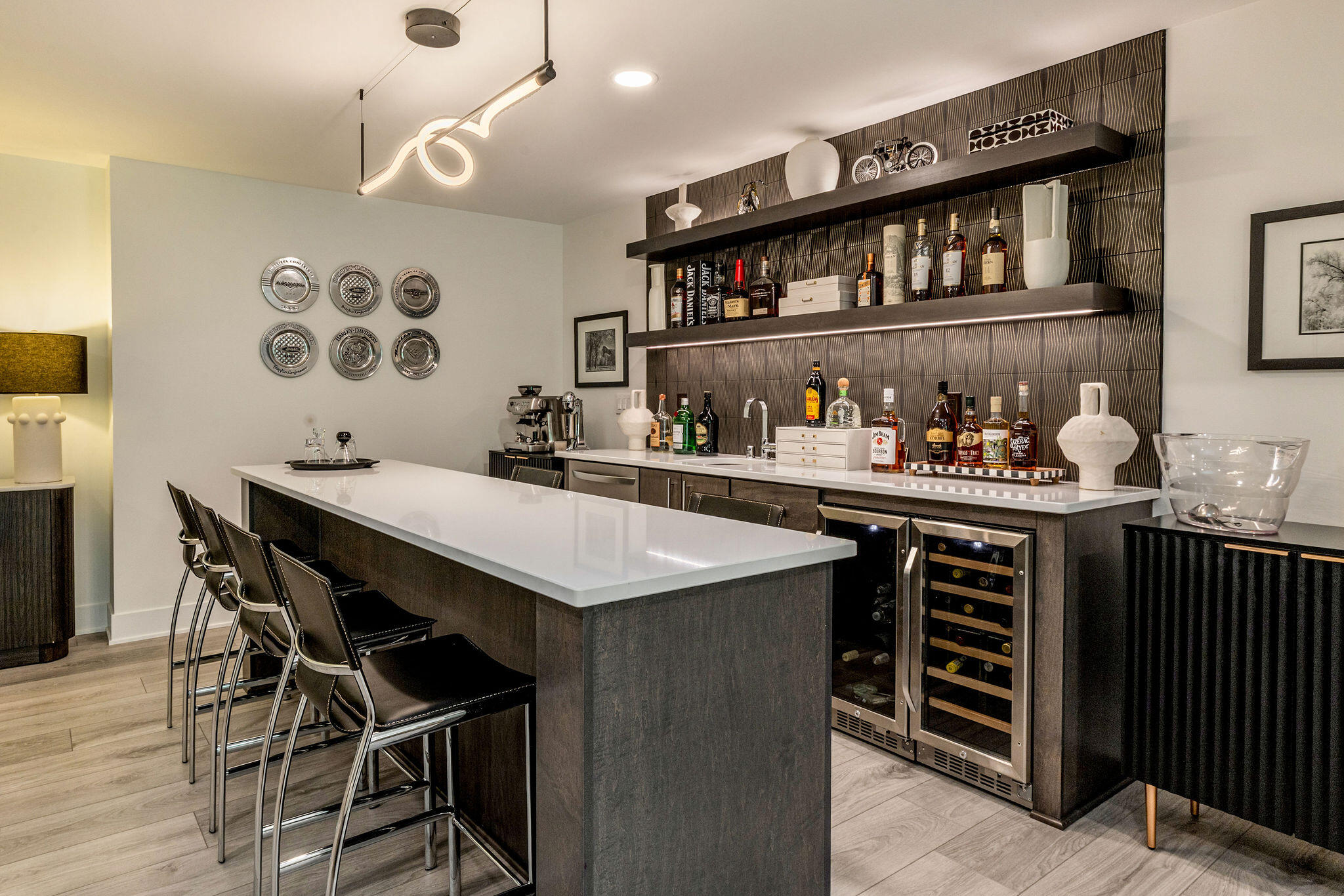7970 West Stone Rdg Drive, Unit 851 Lannon, WI 53046 - Photo 28 of 49 Wet bar and island