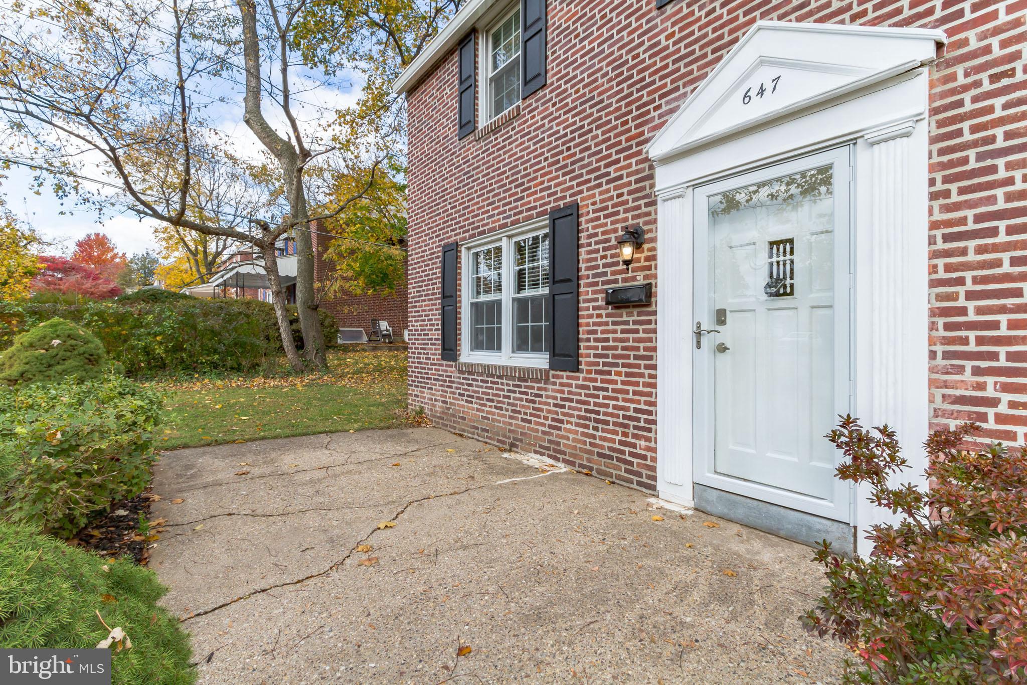 647 Hawarden Road Springfield, PA 19064 - Photo 4 of 29