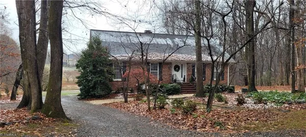 $1,295 | 3001 Foxdown Court, Greensboro, NC 27410