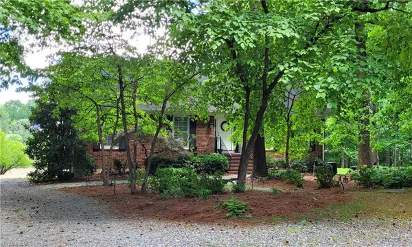$1,195 | 3001 Foxdown Court, Greensboro, NC 27410