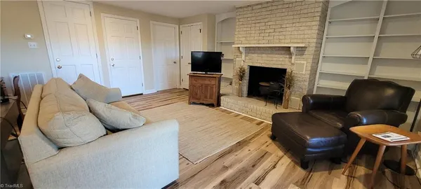 $1,295 | 3001 Foxdown Court, Greensboro, NC 27410