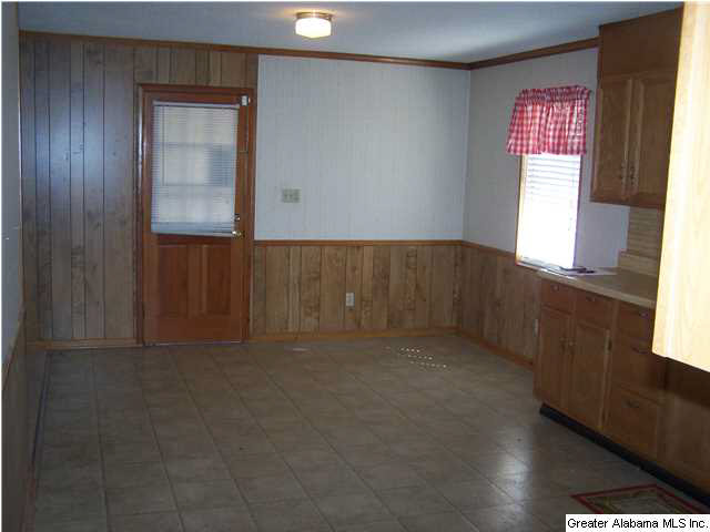 3944 Parkwood Road Bessemer, AL 35022 - Photo 5 of 12