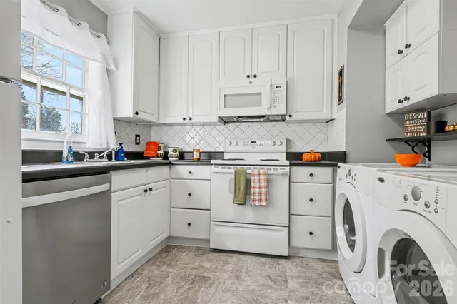 $158,000 | 4609 Coronado Drive, Unit C, Charlotte, NC 28212