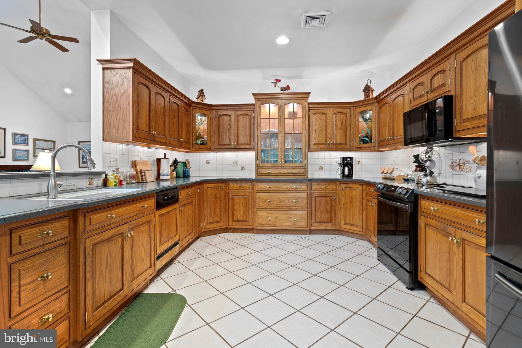 319 Llewelyn Road Chester Heights, PA 19014 - Photo 20 of 55