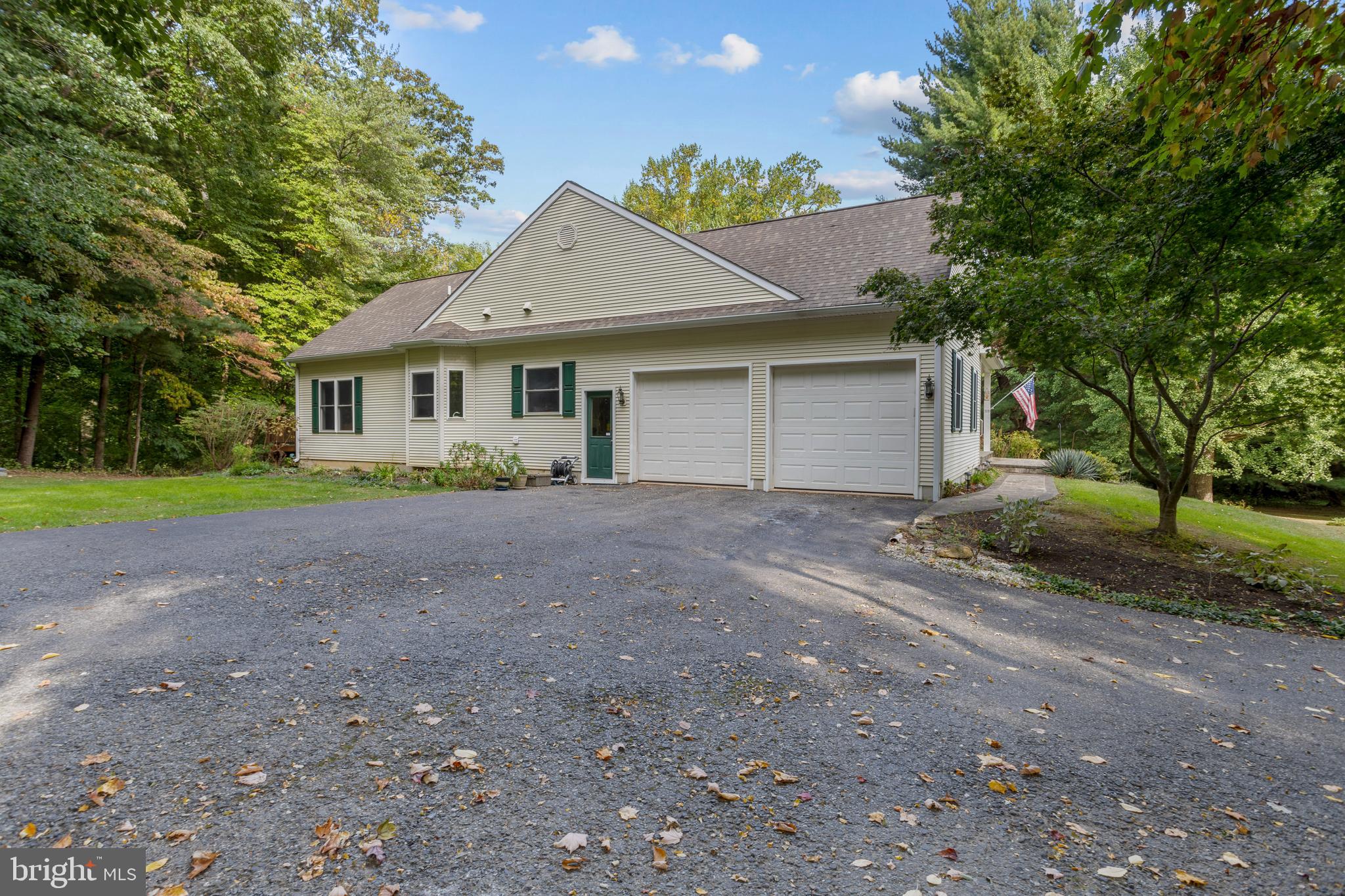 319 Llewelyn Road Chester Heights, PA 19014 - Photo 7 of 55
