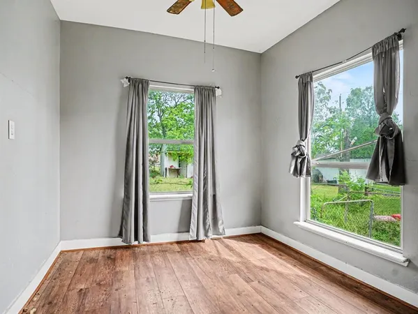 $140,000 | 108 East Tyler Street, Ennis, TX 75119