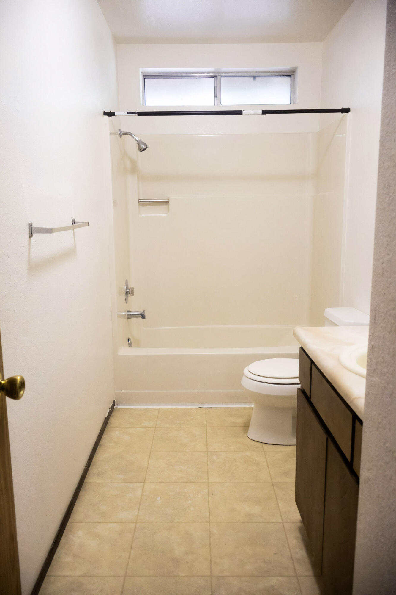 1026 Moss Creek Road Redding, CA 96003 - Photo 13 of 26 Master bathroom