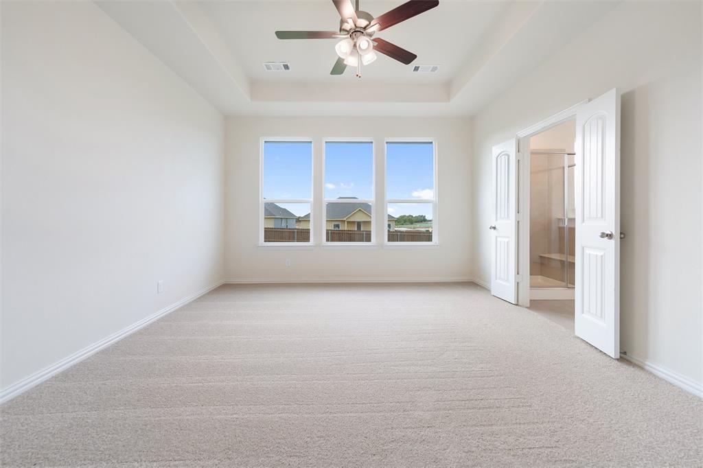 3508 Columbus Street Gainesville, TX 76240 - Photo 24 of 38 a view of an empty room with a window