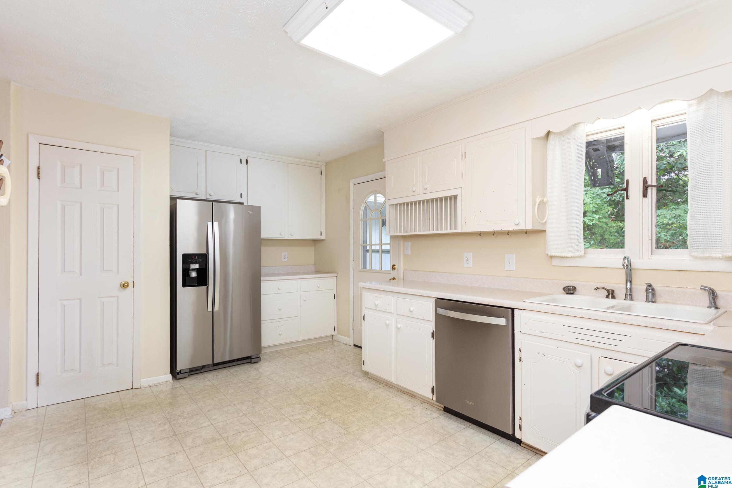 1213 Pelham Road North Jacksonville, AL 36265 - Photo 13 of 37