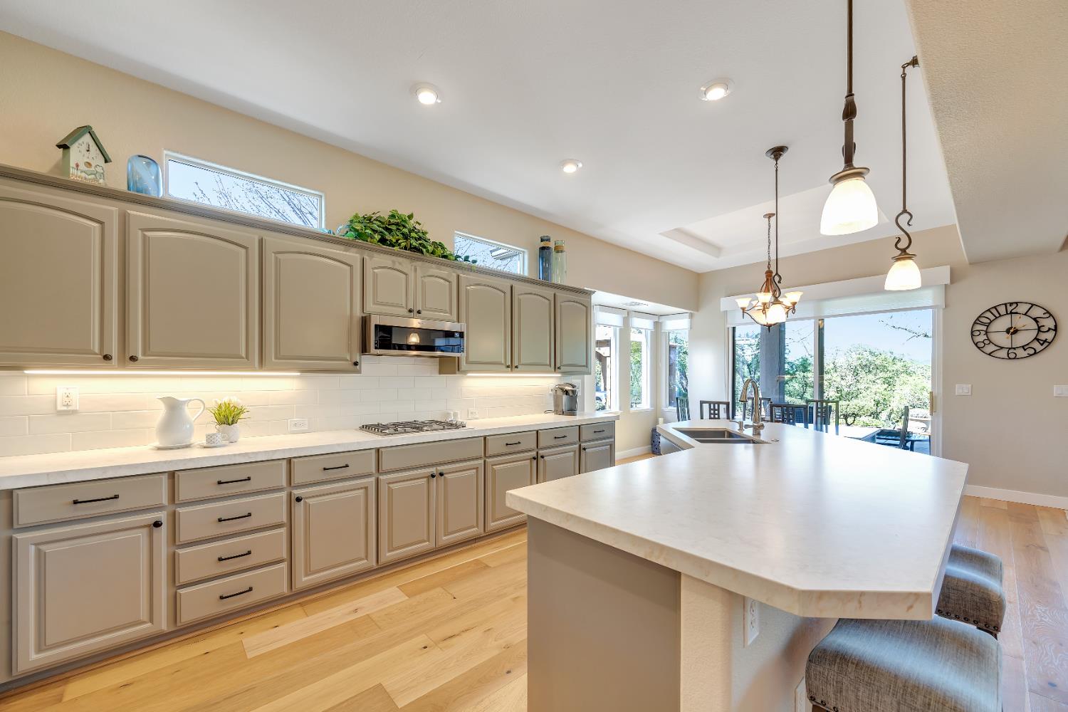 16 Rock Ridge Court, Unit 289 Copperopolis, CA 95228 - Photo 27 of 78 Large open kitchen all refinishd and upgraded.