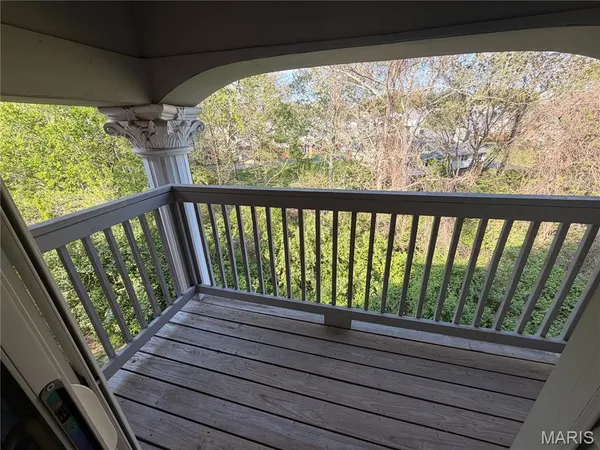 $149,900 | 7409 Triwoods Drive, Unit I, St. Louis, MO 63119