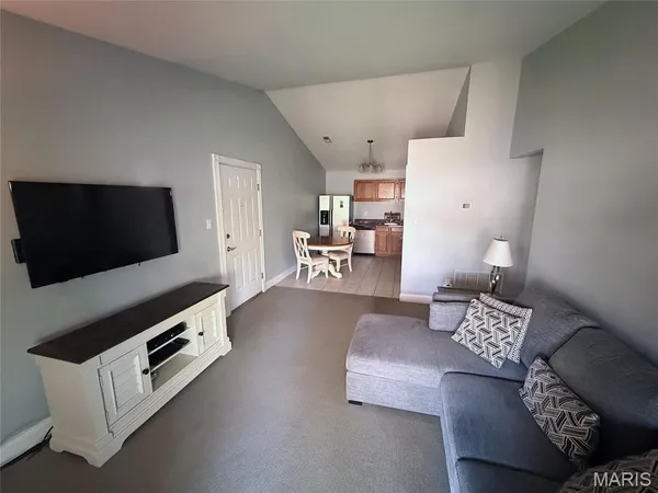 $149,900 | 7409 Triwoods Drive, Unit I, St. Louis, MO 63119