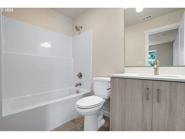 $369,900 | 15153 East Burnside Street, Portland, OR 97233